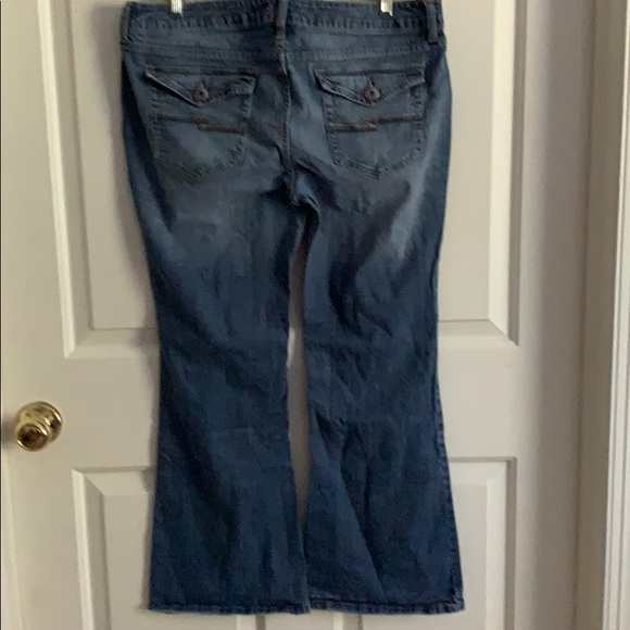 Arizona Jeans - Picture 2 of 6